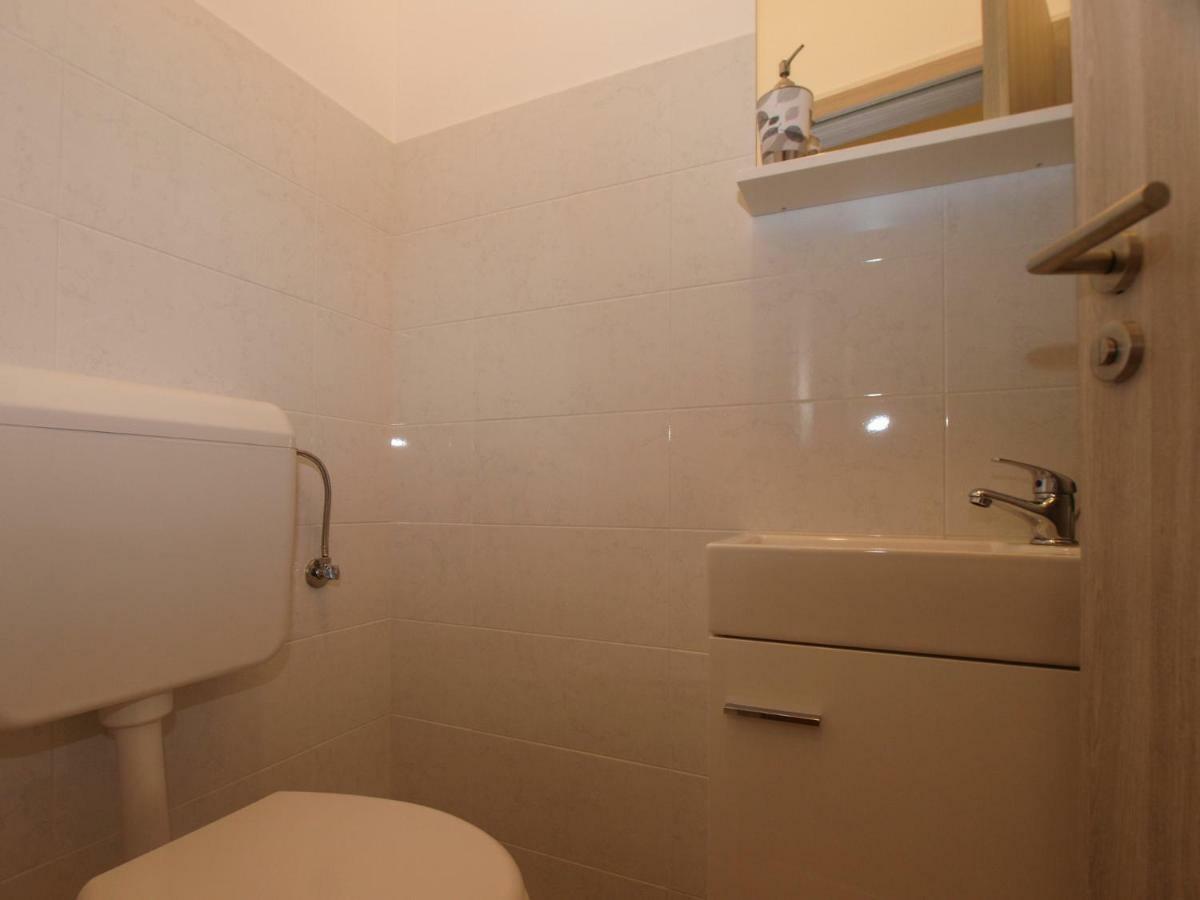 4 Stars Apartments-Pikula Фажана Екстер'єр фото